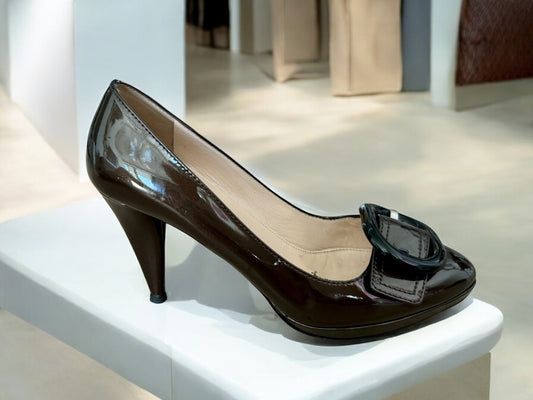 Prada pumps brown patent leather big buckle 36.5 6